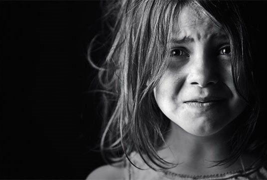 El abuso sexual y el maltrato aceleran la pubertad en niños y arriesgan su salud física