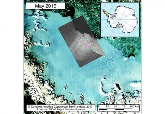 El satélite Sentinel-1 captura el nacimiento de un enorme iceberg en la Antártida