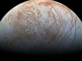 Nuevo estudio analiza la habitabilidad de los mundos de hielo Europa