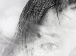 Extraños, de Kimberly McCreigh: un thriller juvenil con tintes de ciencia ficción