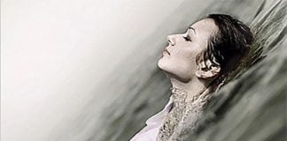 Un lugar a donde ir, de María Oruña: para pasar un rato sin complicaciones