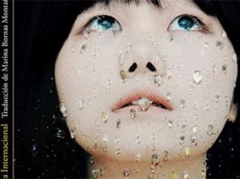 El cielo es azul, la tierra blanca, de Hiromi Kawakami: refugio de amor en medio de la soledad