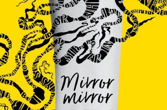 “Mirror, Mirror”, la primera novela de Cara Delevingne, un thriller juvenil entretenido
