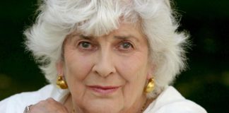 «Los años ligeros», de Elizabeth Jane Howard: un fresco británico de entreguerras con olor a naftalina