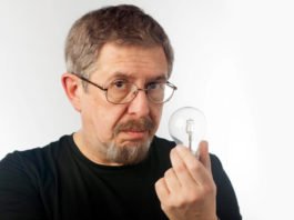 Entrevista con Mauricio-José Schwarz: «Vivimos en el mejor de los tiempos hasta la fecha»