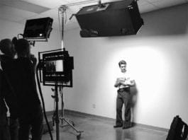 Fotografías de Zac Efron como el asesino Ted Bundy y de Lily Collins como su novia