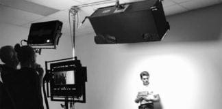 Fotografías de Zac Efron como el asesino Ted Bundy y de Lily Collins como su novia