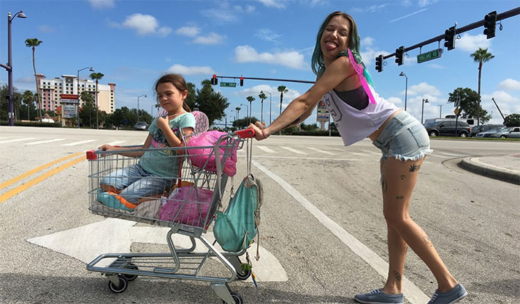 Crítica de The Florida Project, de Sean Baker: derrocha realismo en cada  secuencia