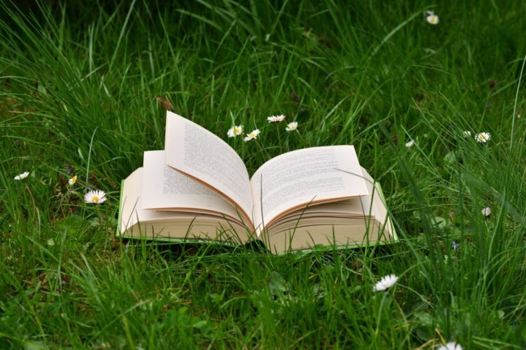 Calendario literario juvenil: Abril 2018 Calendario literario juvenil: Abril 2018