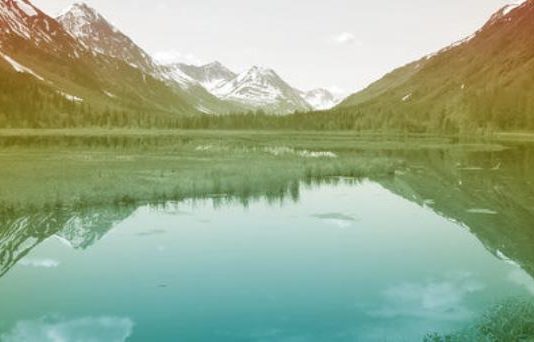 «Héroes de la frontera» de Dave Eggers: el camino hacia la libertad pasa por Alaska