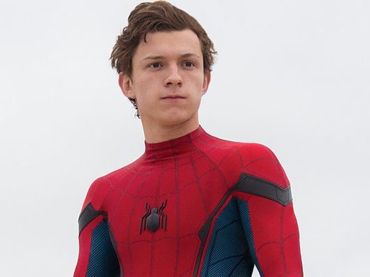 Tom Holland muestra «por accidente» el título de Spiderman 2