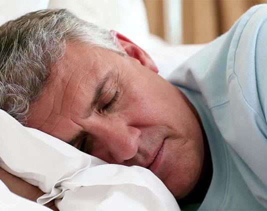 Un estudio asocia dormir cinco horas o menos por noche con un doble riesgo de enfermedad cardiovascular sueño