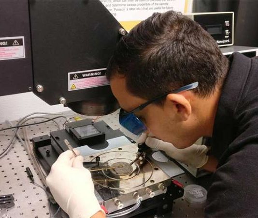 Células solares más eficientes y baratas con el proceso de separación de nitruro de boro Células solares híbridas