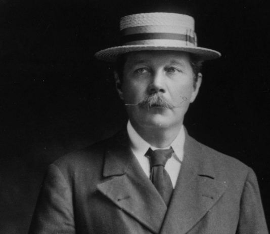 Llega a las librerías «Arthur Conan Doyle», de Eduardo Caamaño, publicado por Editorial Almuzara
