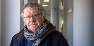 «Ligero de equipaje: Vida de Antonio Machado», de Ian Gibson y Quique Palomo Ian Gibson