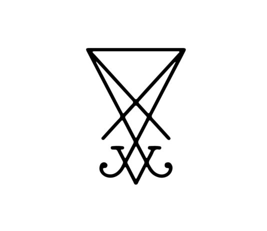 “La Tríada – Canto Primero: Tierra”, el apocalipsis con pintalabios y rock&roll Reseña La Tríada - Canto Primero: Tierra