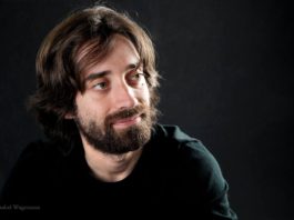 «Los que duermen», de Juan Gómez Bárcena, y los que nos quedamos dormidos