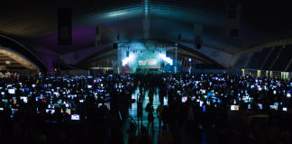 TLP Tenerife recibe una nueva edición con el encendido de 2100 pantallas Encendido de pantallas de TLP Tenerife Summer 2019 | Fuente: Ayoze Hernández