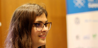 Verónica Pavés, periodista científica: “apenas el 14,3% de las científicas aparece en las noticias” Periodista científica Verónica Pavés en la conferencia científica de TLP Innova