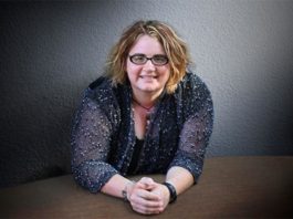 En septiembre, «La brigada de luz», de Kameron Hurley Kameron Hurley