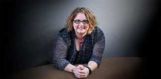 En septiembre, «La brigada de luz», de Kameron Hurley Kameron Hurley