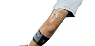 Desarrollan una célula elástica y flexible que produce electricidad y funciona con sudor Célula de biocombustible aplicada al brazo y que funciona con sudor