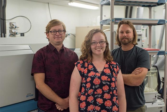 Chelsie Bowman, Seth Young y Jeremy Owens han estudiado la extinción masiva