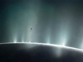 Nuevos compuestos orgánicos encontrados en los granos de hielo de Encélado Encélado