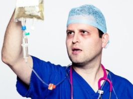 Booket publica Esto te va a doler, el diario secreto de un médico residente, de Adam Kay Adam Kay