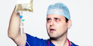 Booket publica Esto te va a doler, el diario secreto de un médico residente, de Adam Kay Adam Kay