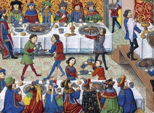 Historia: Los modales y usos en la mesa medieval Comida medieval