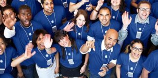 Apple deberá pagar 60 millones de dólares a sus empleados por el tiempo perdido registrándoles Empleados de Apple