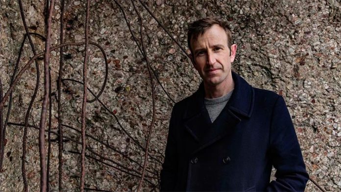 Robert Macfarlane Robert Macfarlane