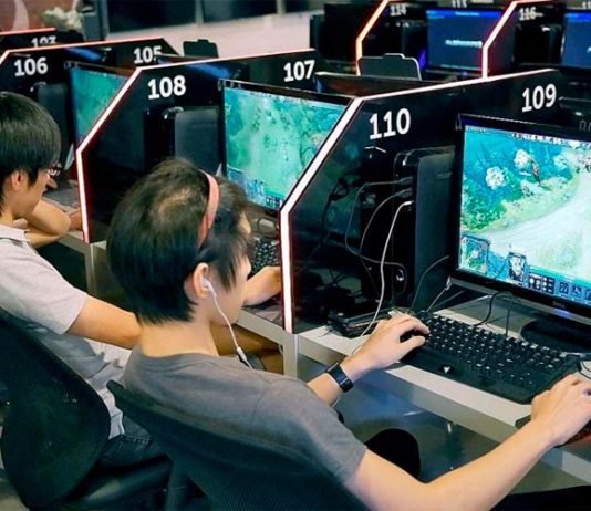 Los videojuegos aumentan la atención visual en jugadores expertos Jugando a juegos de estrategia