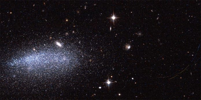 Imagen del Hubble con dos nuevos asteroides