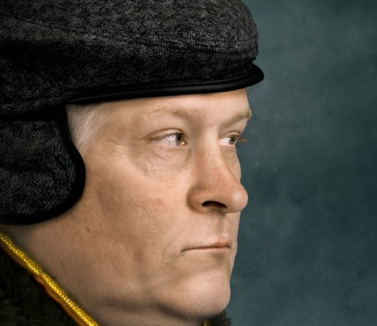 Destino edita «El trueno en el reino» de Hilary Mantel y reedita el resto de la Trilogía de Cromwell