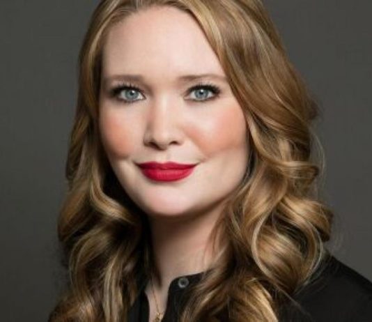 Llega en septiembre la nueva saga de Sarah J. Maas Sarah J. Maas