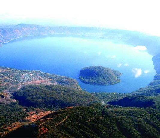 La erupción volcánica de Ilopango conmocionó a la civilización maya hace 1.590 años Caldera de Ilopango: la erupción dio lugar a un lago de origen volcánico