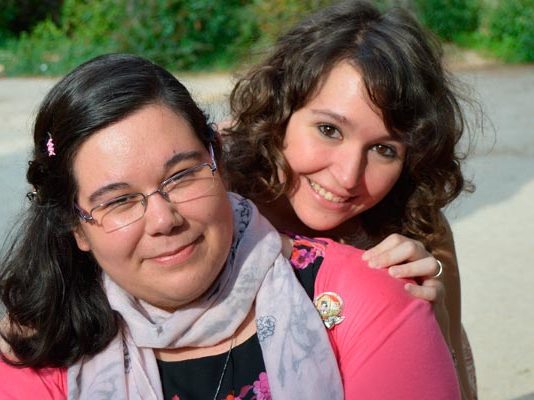 El día 17 de septiembre «Alma y los siete monstruos» de Iria G. Parente y Selene M. Pascual llegará a librerías Iria y Selene