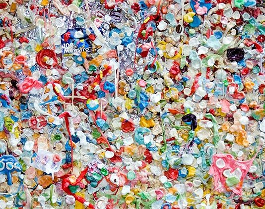 Logran reciclar desechos plásticos en gas hidrógeno y nanotubos de carbono Desechos plásticos