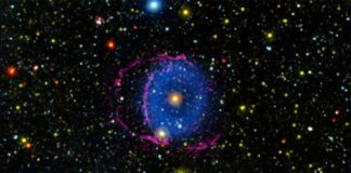 La Nebulosa del Anillo Azul: El destino de las estrellas binarias Investigación sobre la misteriosa Nebulosa del Anillo Azul, compuesta por gas hidrógeno en expansión (azul) que se expande desde una estrella central, que es el núcleo remanente de una fusión estelar