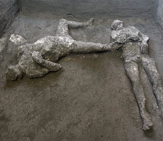 Hallan los cuerpos de un rico y su esclavo en las cenizas de Pompeya (Vesubio) Restos arqueológicos en Pompeya