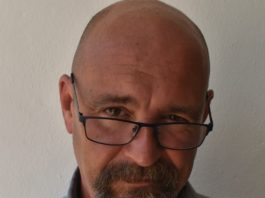 «Nocte» de Carlos Sisí: Una puerta abierta