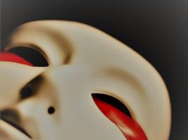 «La hora de los hipócritas» de Petros Márkaris: crítica social y novela negra o el retorno del abuelo Jaritos