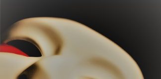 «La hora de los hipócritas» de Petros Márkaris: crítica social y novela negra o el retorno del abuelo Jaritos