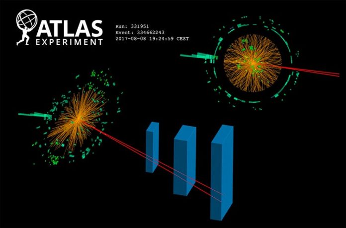 Presentación de un evento candidato de un bosón de Higgs que se descompone en dos muones cercanos y un fotón