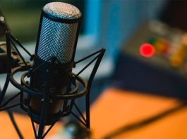 ¿Qué necesitas para empezar a emitir en streaming? Micrófono de podcast