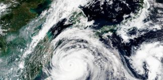 Tres tifones en Corea amplificaron los incendios forestales en Estados Unidos Tifón Mayask, uno de los tres que según el estudio amplificó los incendios forestales de los USA en 2020