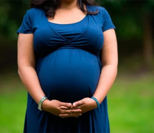 Confirmado: Los progestágenos reducen el riesgo de parto prematuro en embarazos de alto riesgo de un solo bebé Mujer embarazada - progestágenos