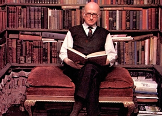 El libro de los Dragones, de Roger Lancelyn Green: Radiografía a una bestia mítica Roger Lancelyn Green